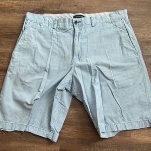 Men’s Banana Republic shirts